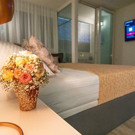 Rose Gold Rooms & Studio With Balcony Split Extérieur photo