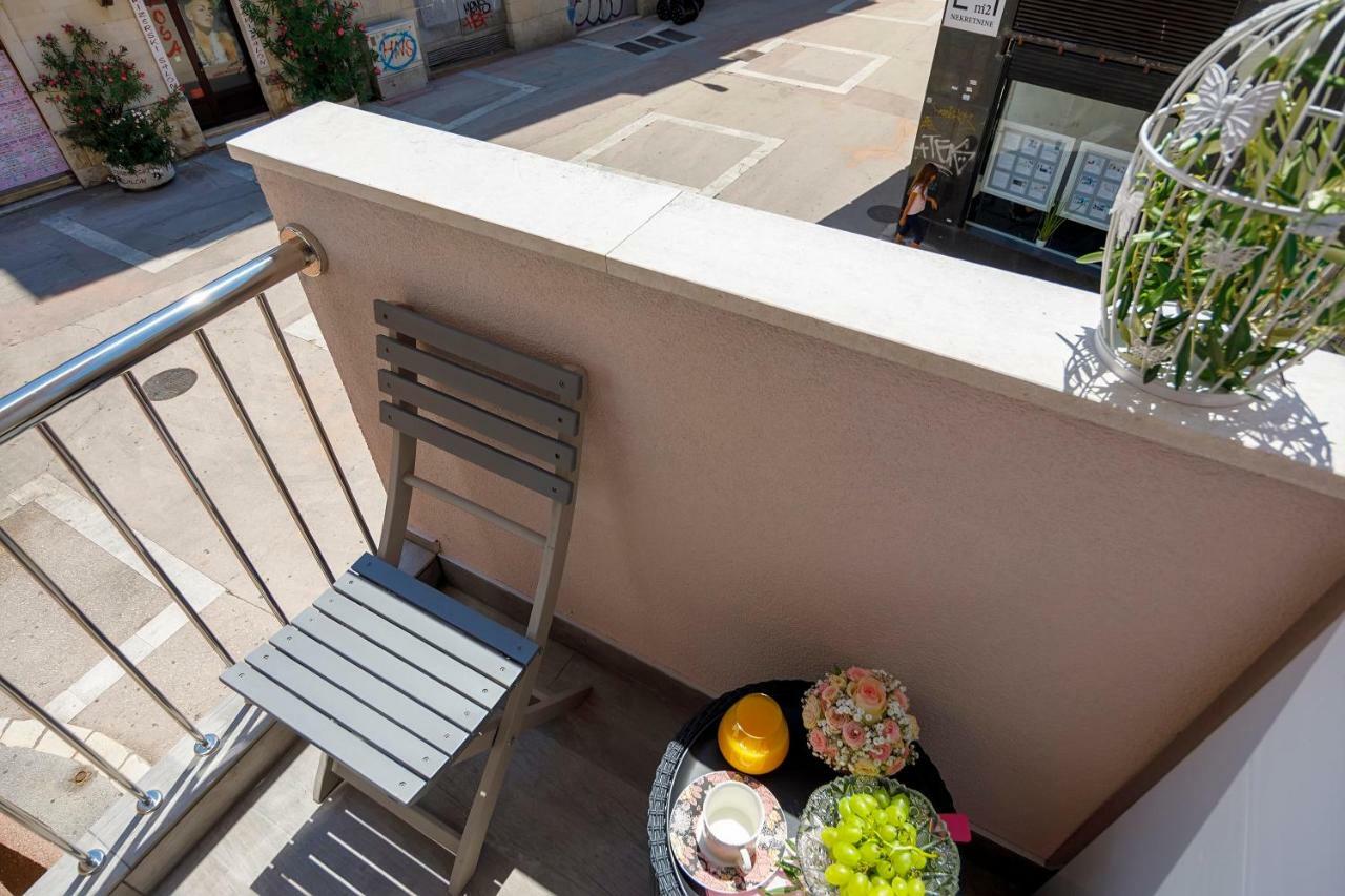 Rose Gold Rooms & Studio With Balcony Split Extérieur photo