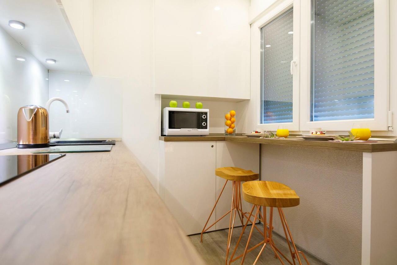 Rose Gold Rooms & Studio With Balcony Split Extérieur photo