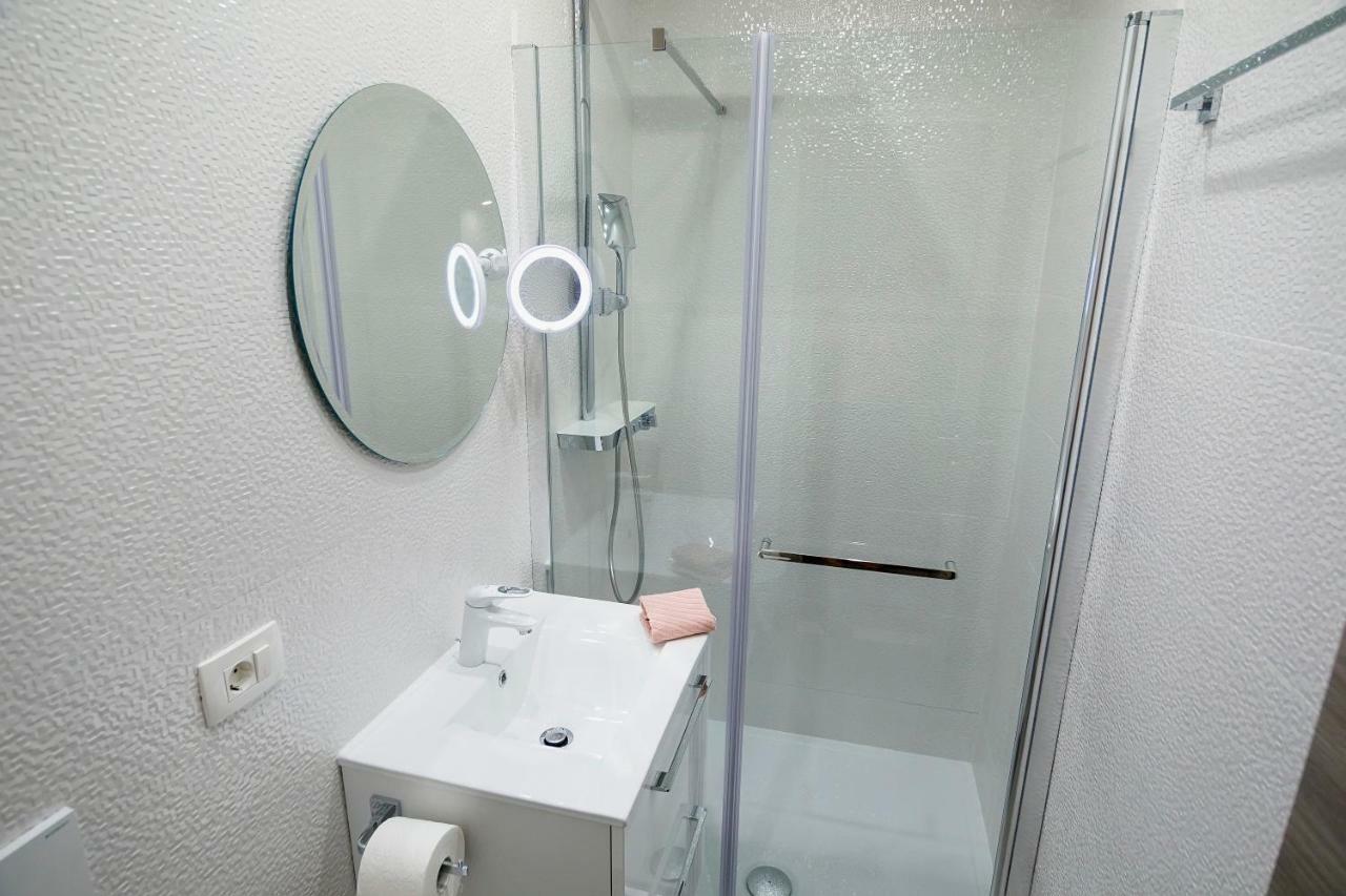Rose Gold Rooms & Studio With Balcony Split Extérieur photo