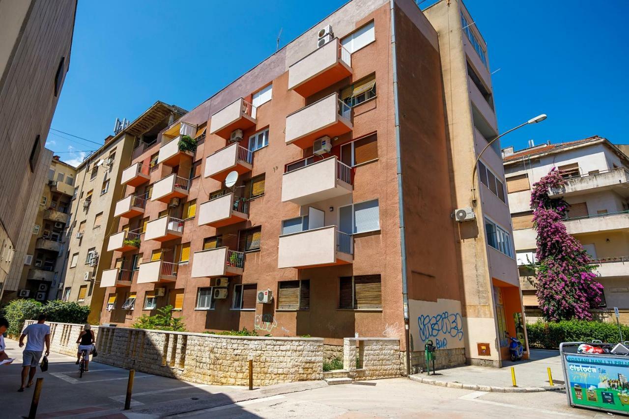 Rose Gold Rooms & Studio With Balcony Split Extérieur photo