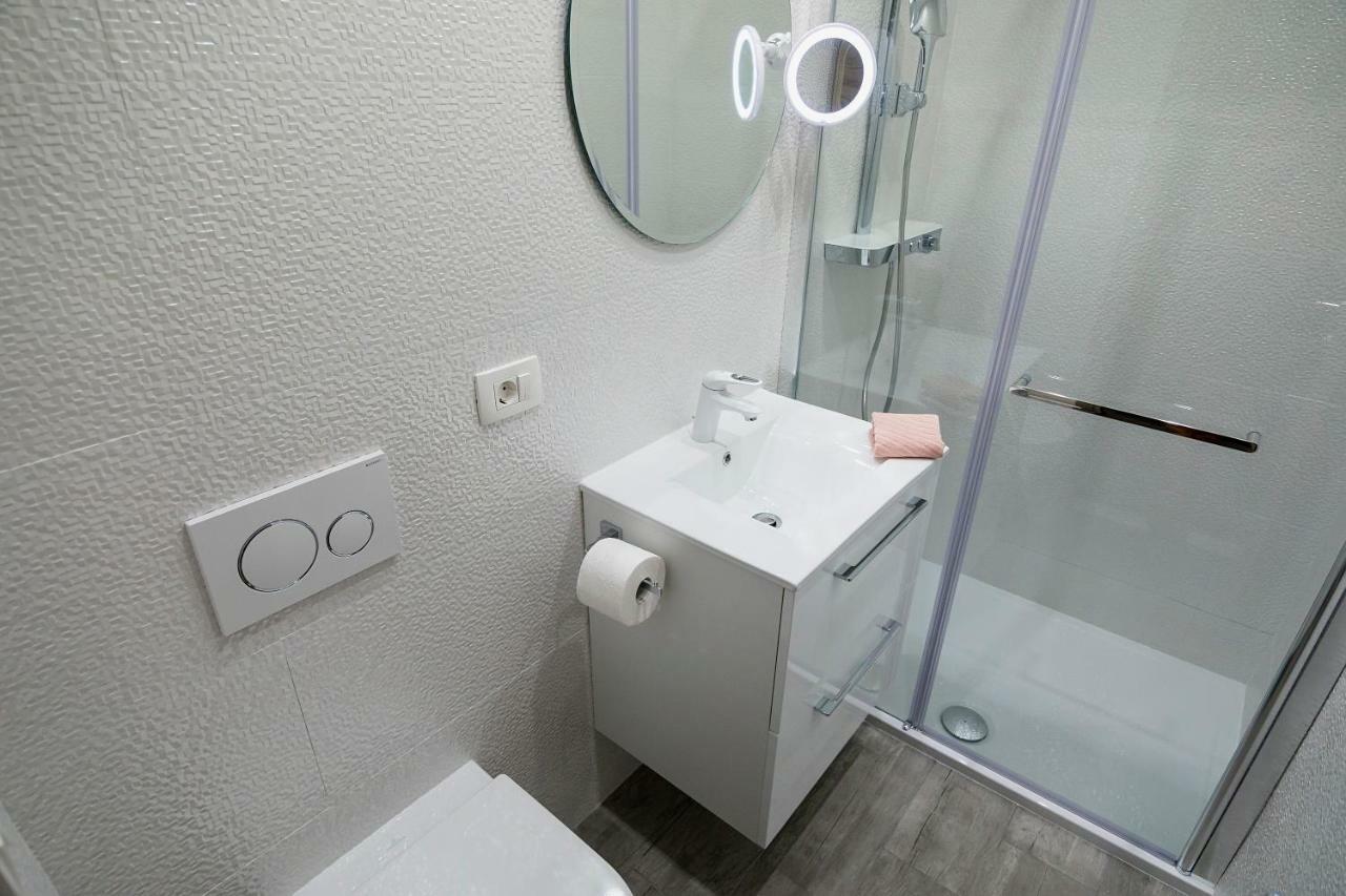 Rose Gold Rooms & Studio With Balcony Split Extérieur photo