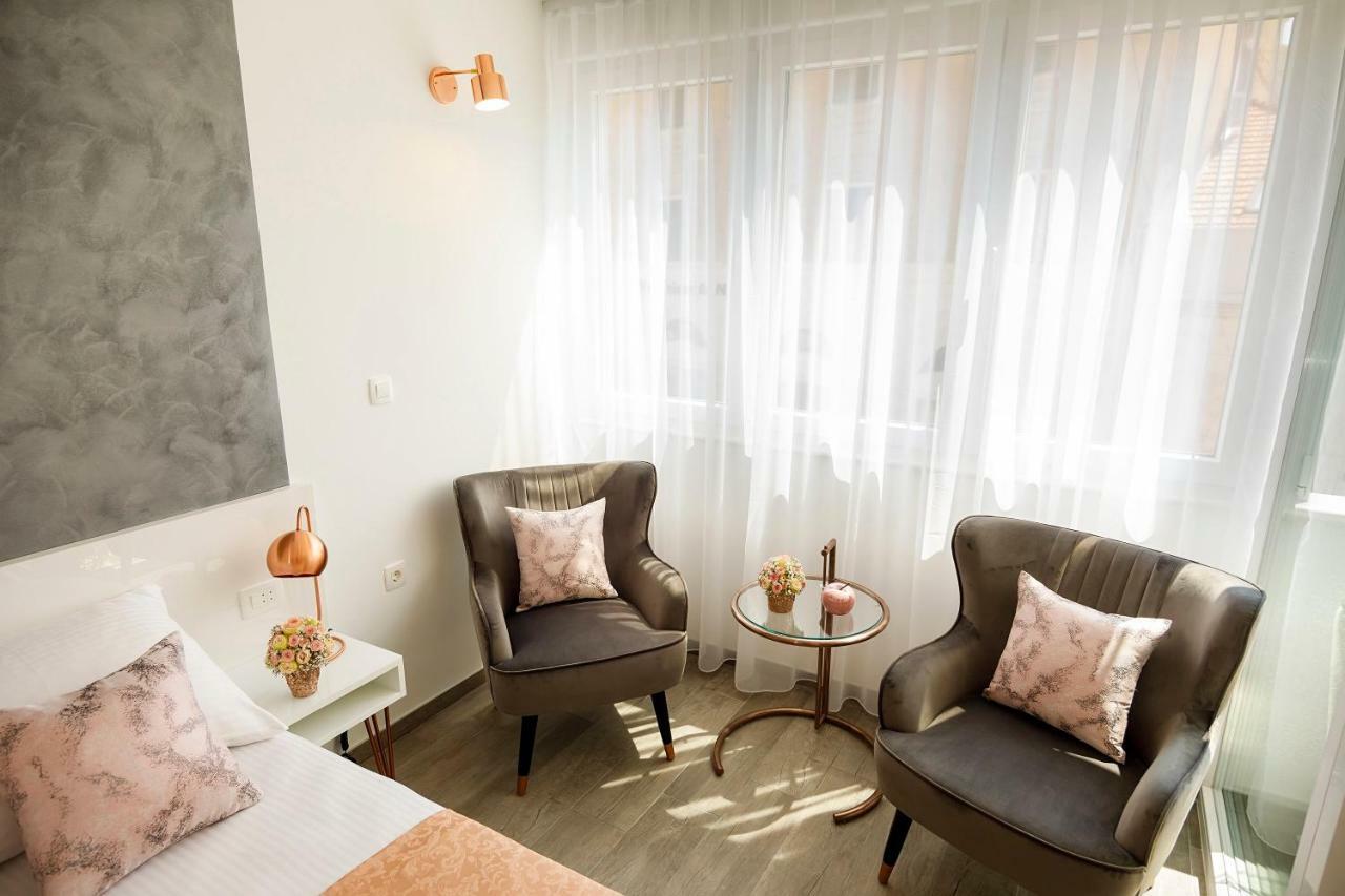 Rose Gold Rooms & Studio With Balcony Split Extérieur photo