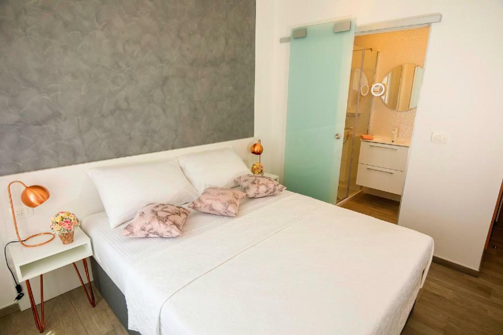Rose Gold Rooms & Studio With Balcony Split Extérieur photo