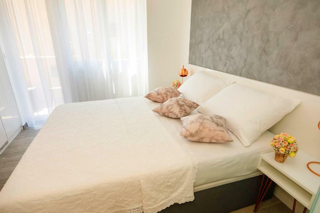 Rose Gold Rooms & Studio With Balcony Split Extérieur photo